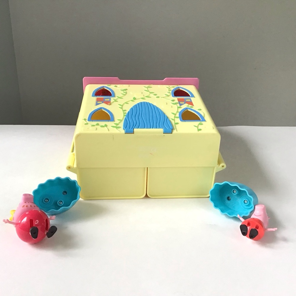 Peppa Pig Princess Castle Folding Dollhouse Playset Figures Tables Vintage 2003 - Picture 13 of 14